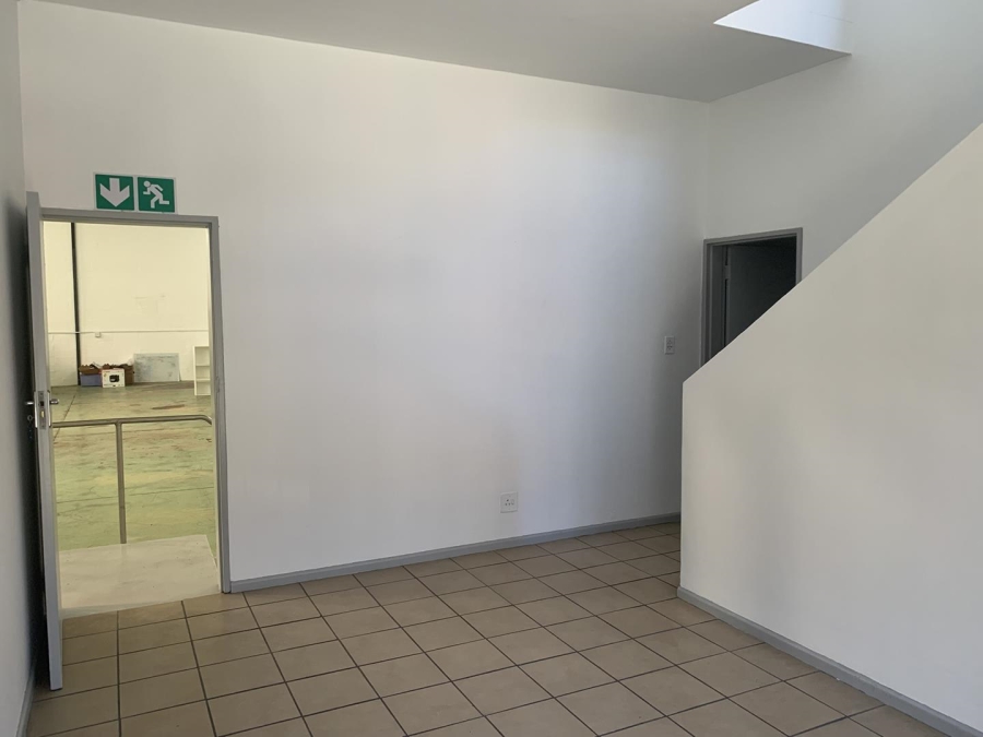 To Let Commercial Property for Rent in Montague Gardens Western Cape